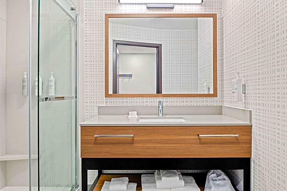 Hampton Inn by Hilton Costa Mesa Newport Beach