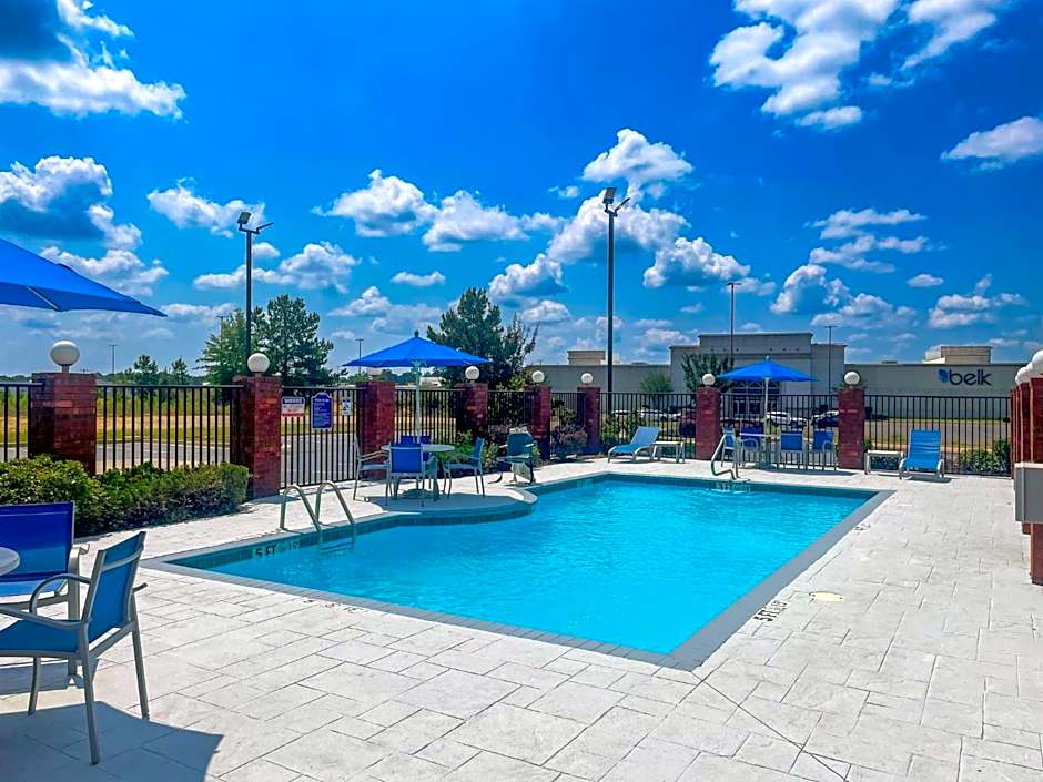 Holiday Inn Express Mccomb Hotel By IHG