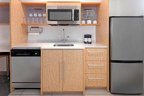 1 King Bed 1 Bedroom Suite Nonsmoking