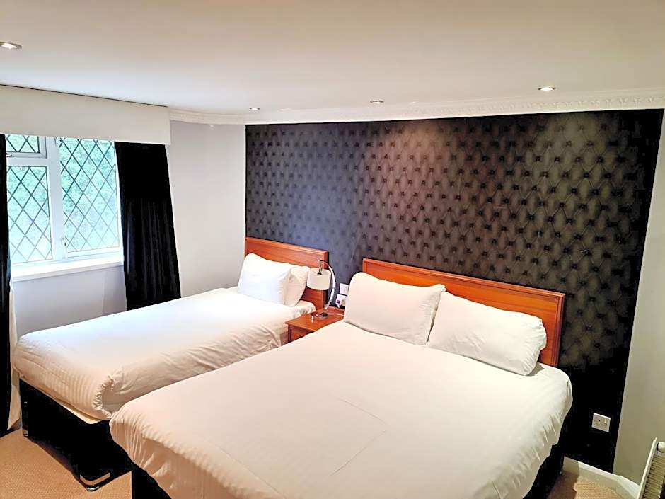 Barons Court Hotel Walsall