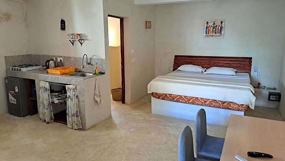 Kaleb's Beachfront Serviced Studio Apartments