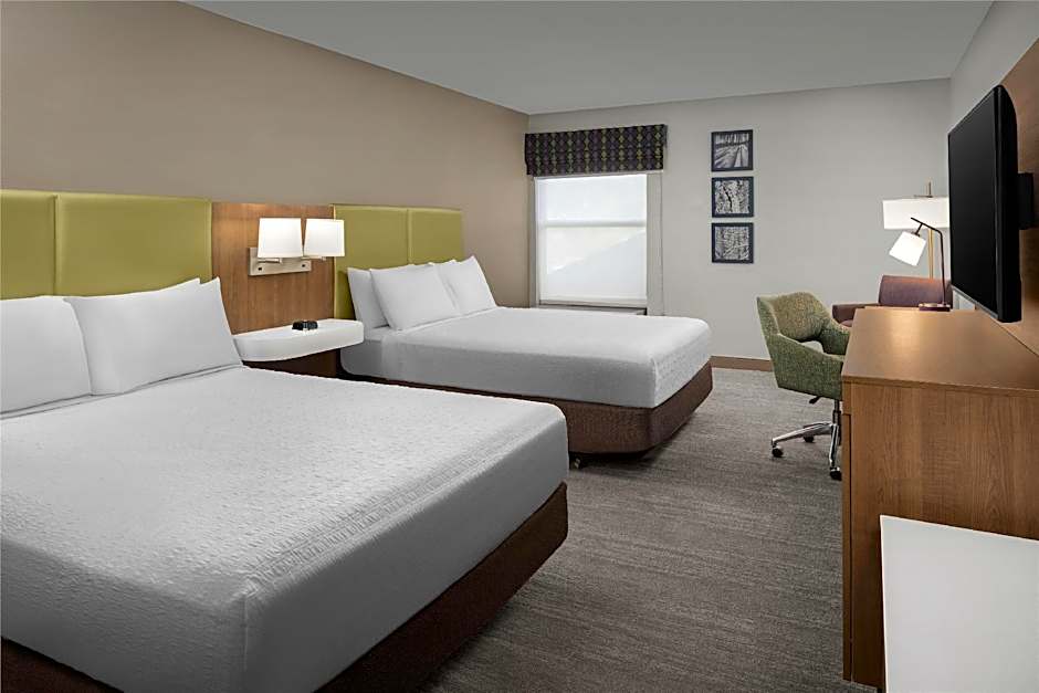 Photo 1 of 5 of 2 Queen Beds, Hearing/Mobility Accessible, Bathtub