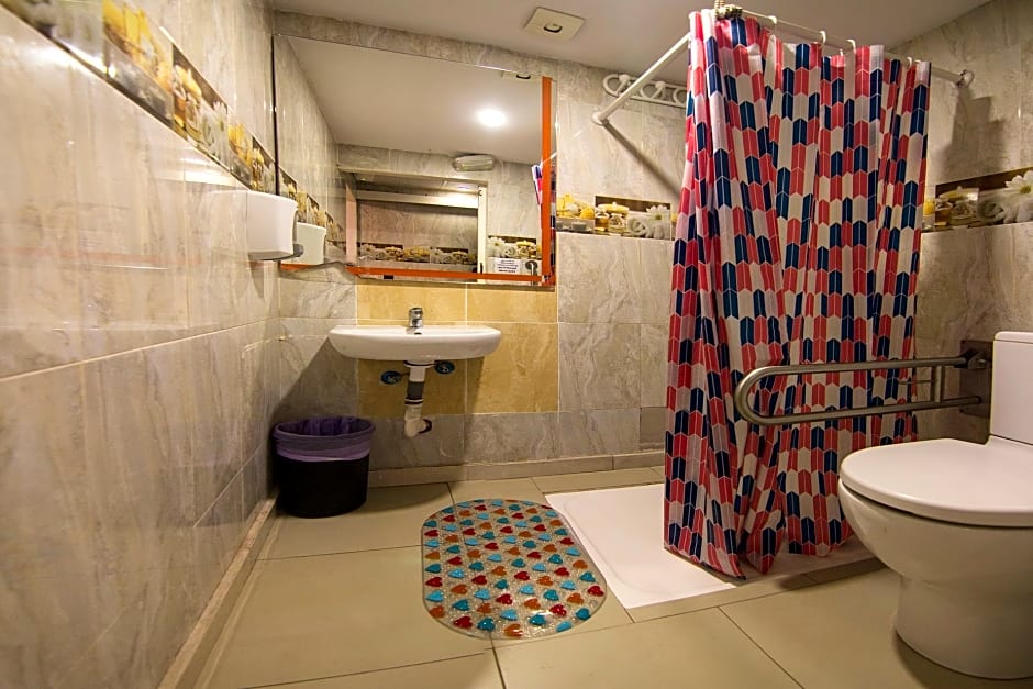 Hostal Ideal Badal – Barcelona, NJ