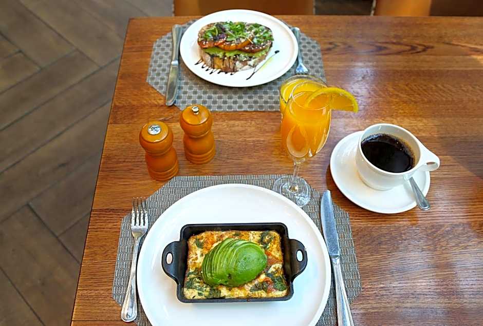 Crowne Plaza Atlanta Perimeter at Ravinia By IHG