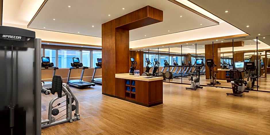 HUALUXE Ningbo Harbor City By IHG