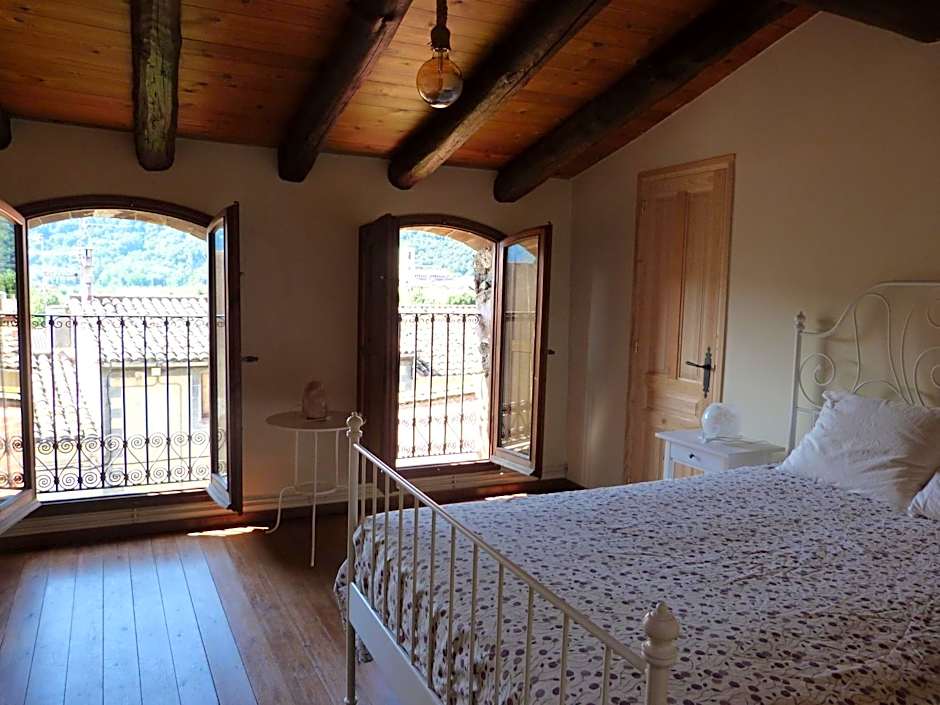 Les Magranes Bed & Breakfast