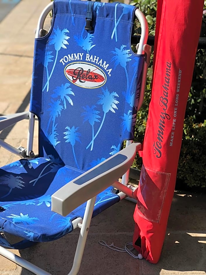 Seaside Laguna Inn & Suites