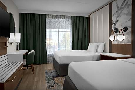 2 Qn 2 Rm Ste Mobility Access 3X3Shw Nosmk