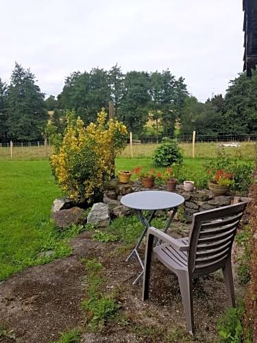 La Maisonnette chambre d'hôtes pleine de charme, piscine & vélos