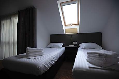 Twin Room with Balcony