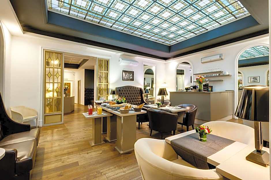 Piazza Farnese Luxury Suites