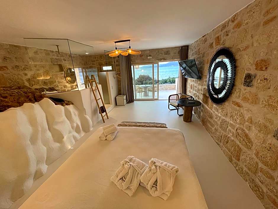 Eight Dimensions Capari Suites Elafonisos