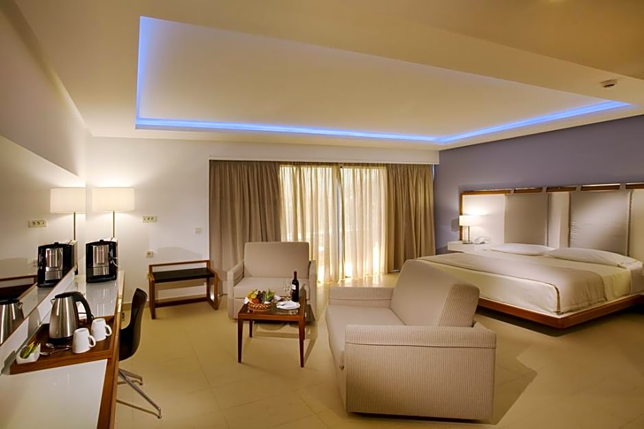 Photo 1 of 2 of Junior Suite, Mountain View