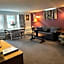 Claddagh Motel & Suites