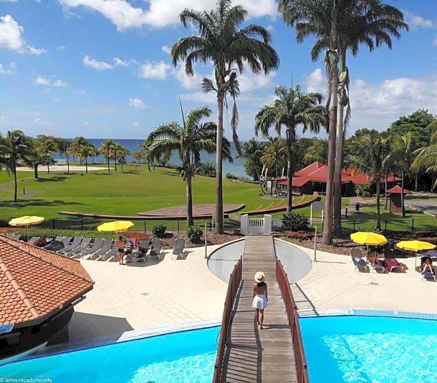 Au beau village studio rez de jardin