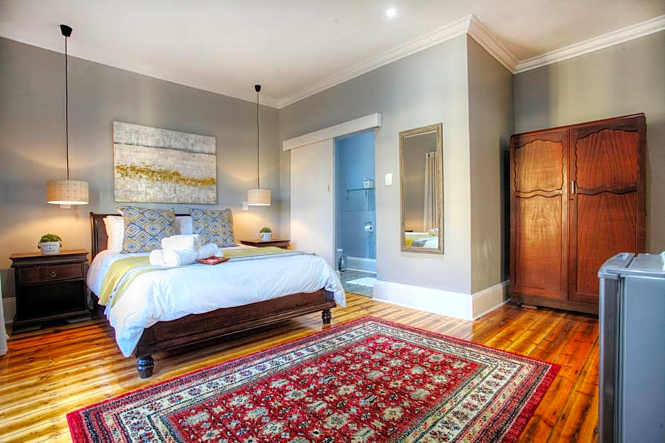 23 On Glen Guest House