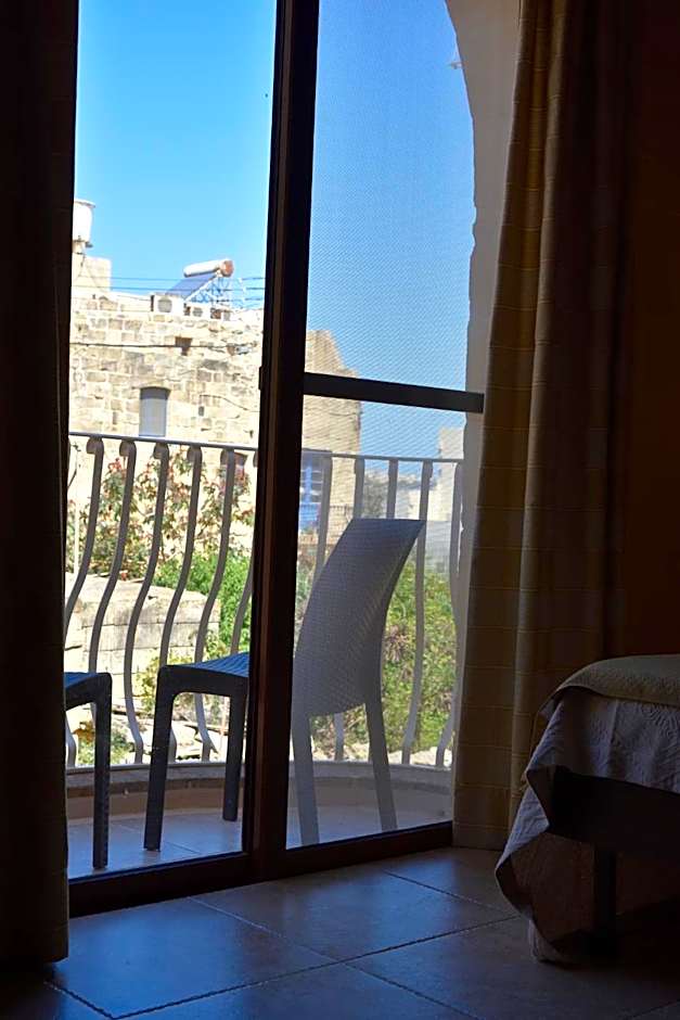 San Pawl B&b farmhouse- KORTOLL