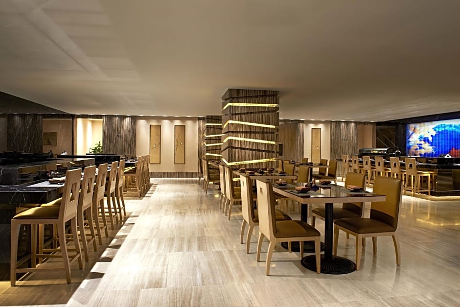 Sheraton Shanghai Waigaoqiao Hotel