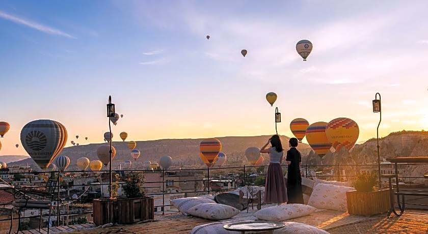 Ares Cave Suites