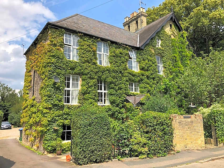 Pages Hotel and Guesthouse