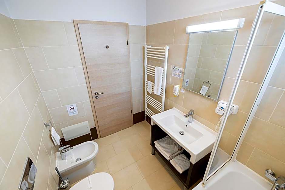 Armonia by Aristocratis