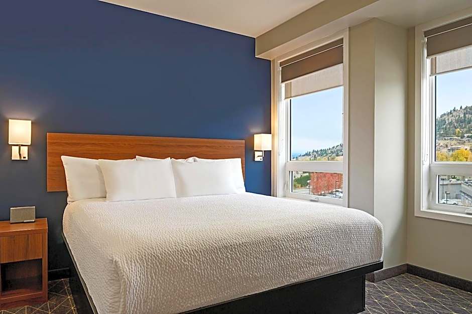 Park Inn by Radisson, Kelowna