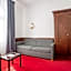 Hotel zum Ritter St Georg - Oldest Residential Building in Heidelberg since 1592
