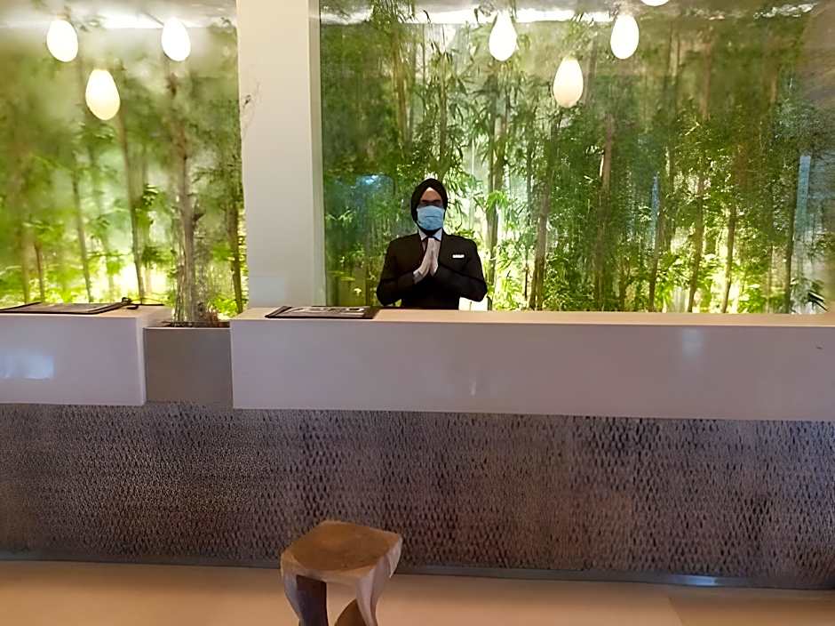 Mirage Hotel, Mumbai International Airport