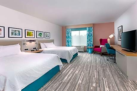 Queen Room with Two Queen Beds - Mobility Access