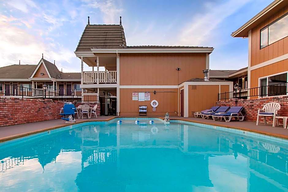 Ramada Bayside Inn & Suites Eureka