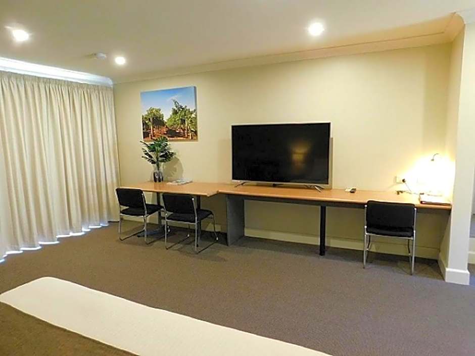 Alexander Cameron Suites