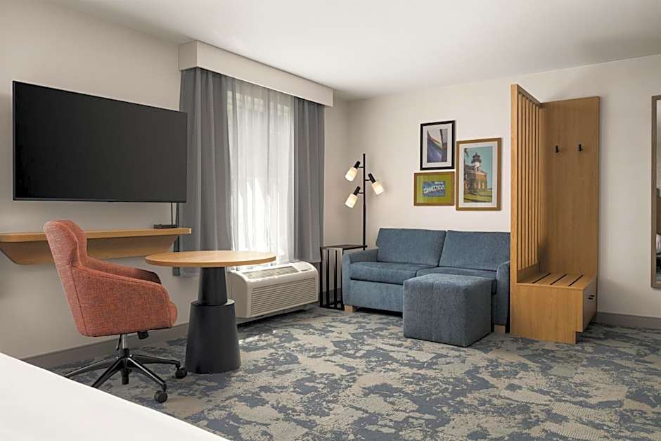 Hampton Inn & Suites Mystic