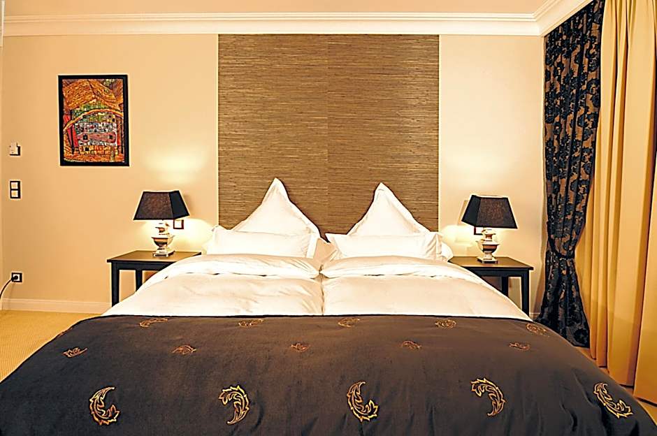 Hotel Business & More