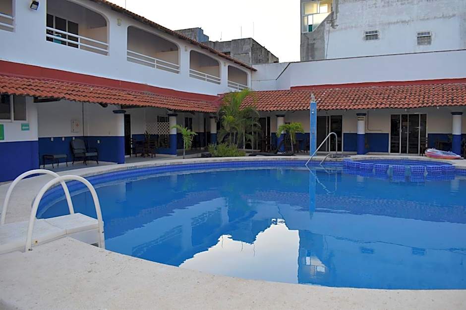 Hotel Plaza Almendros