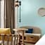 The Hiatus Clearwater Beach, Curio Collection by Hilton