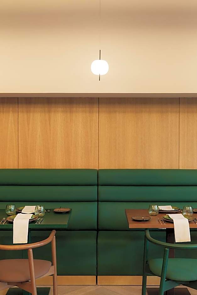 Lumen Hotel & The Lisbon Light Show