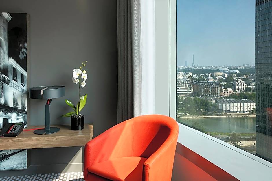Melia Paris La Defense