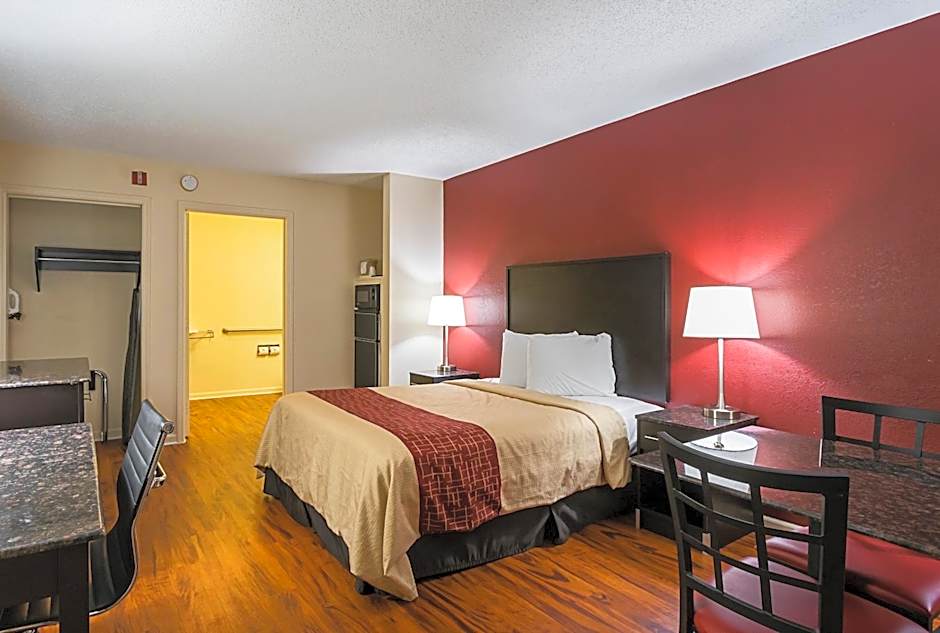 Red Roof Inn & Suites Scottsboro