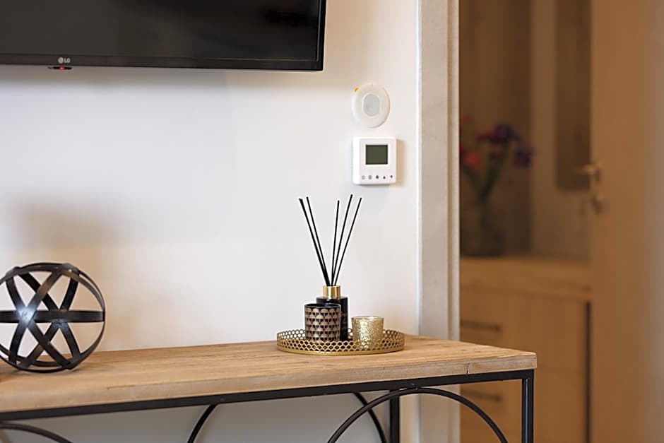 Lines Concept Accommodation