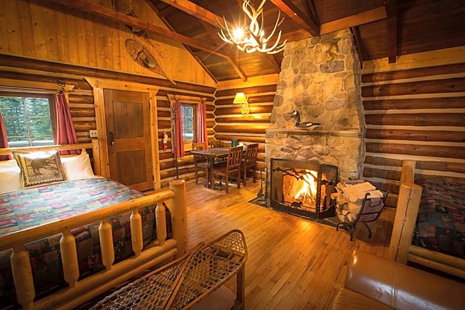 Storm Mountain Lodge & Cabins