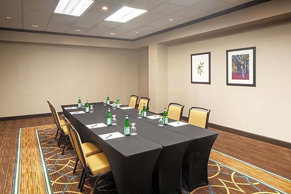 DoubleTree by Hilton Washington DC Silver Spring