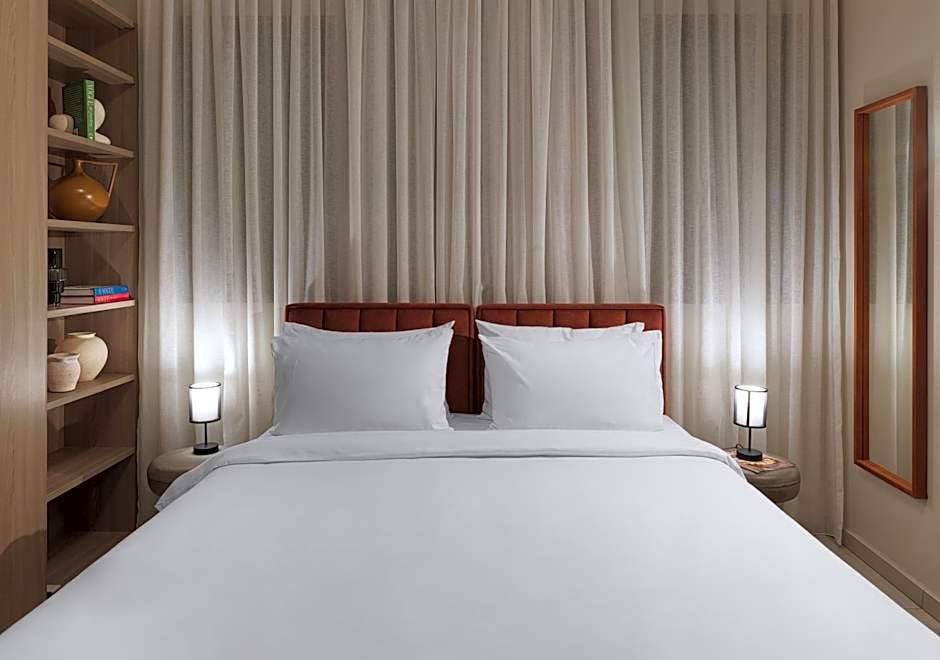Larnaca LIV & CO Suites