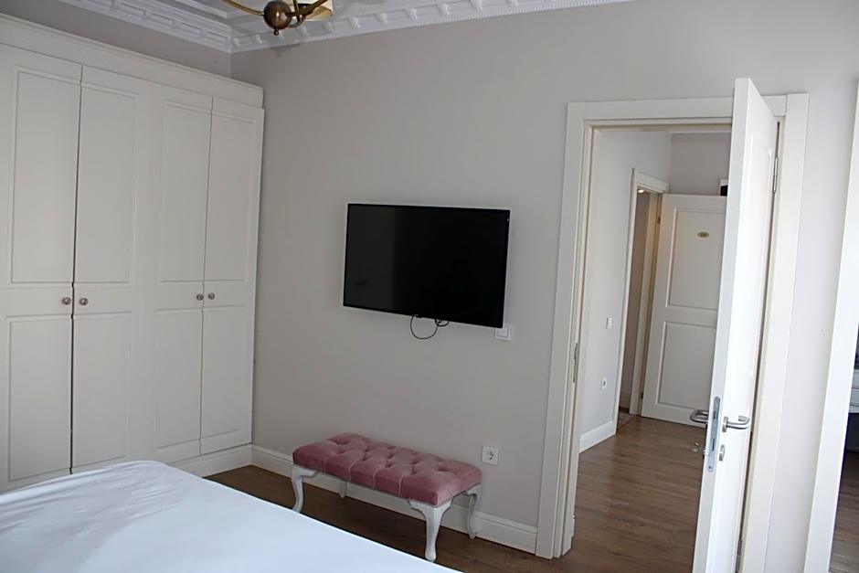 Villa Blanche Hotel SPA & Garden Pool