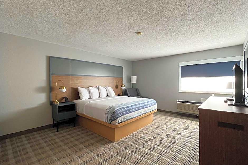 AmericInn by Wyndham Marshfield