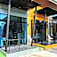 Loma Place Hotel
