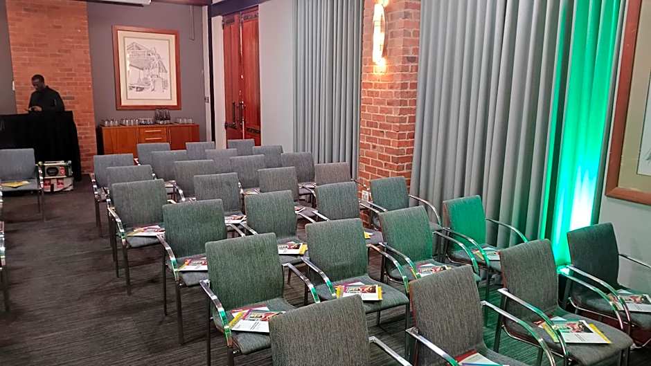 Riboville Boutique Hotel And Restaurant