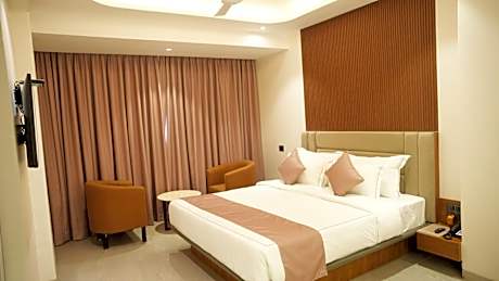 Family Suite - Complimentary shuttle pickup and drop to Sai Baba Temple