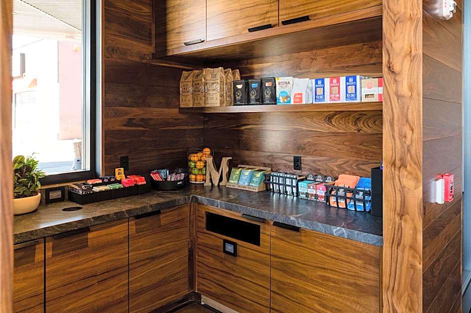 Cambria Hotel Boston Somerville