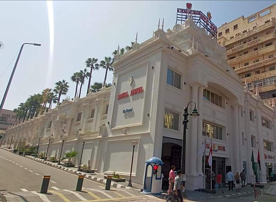 Royal jewel Al-Raml Hotel