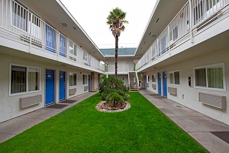 Motel 6-Sacramento, CA - Central